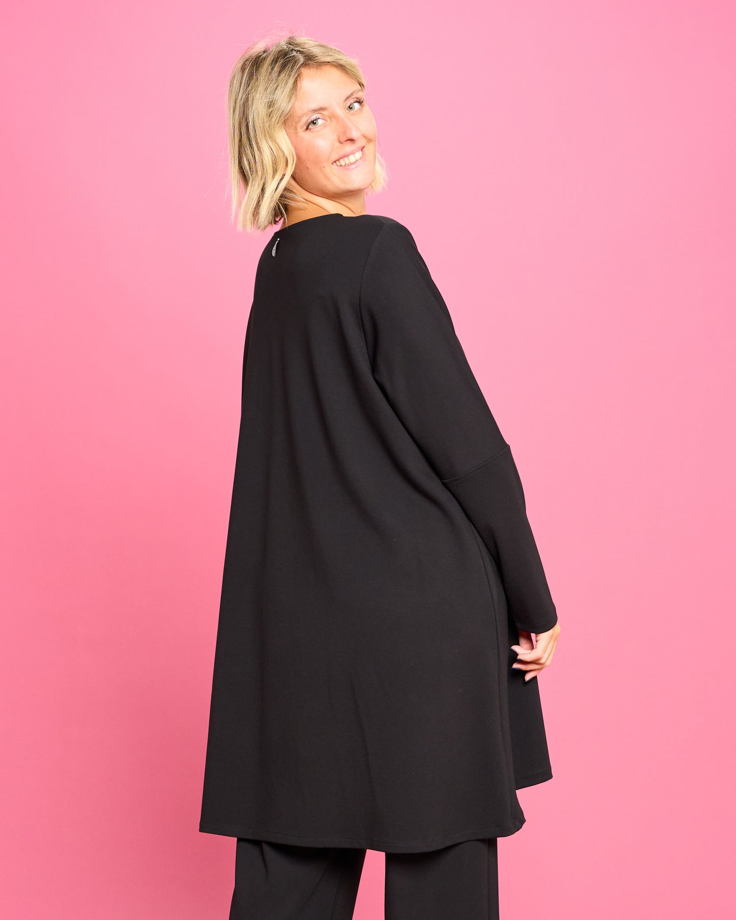 Maximaglia con Cuciture Diagonali in Maglia Stoffa