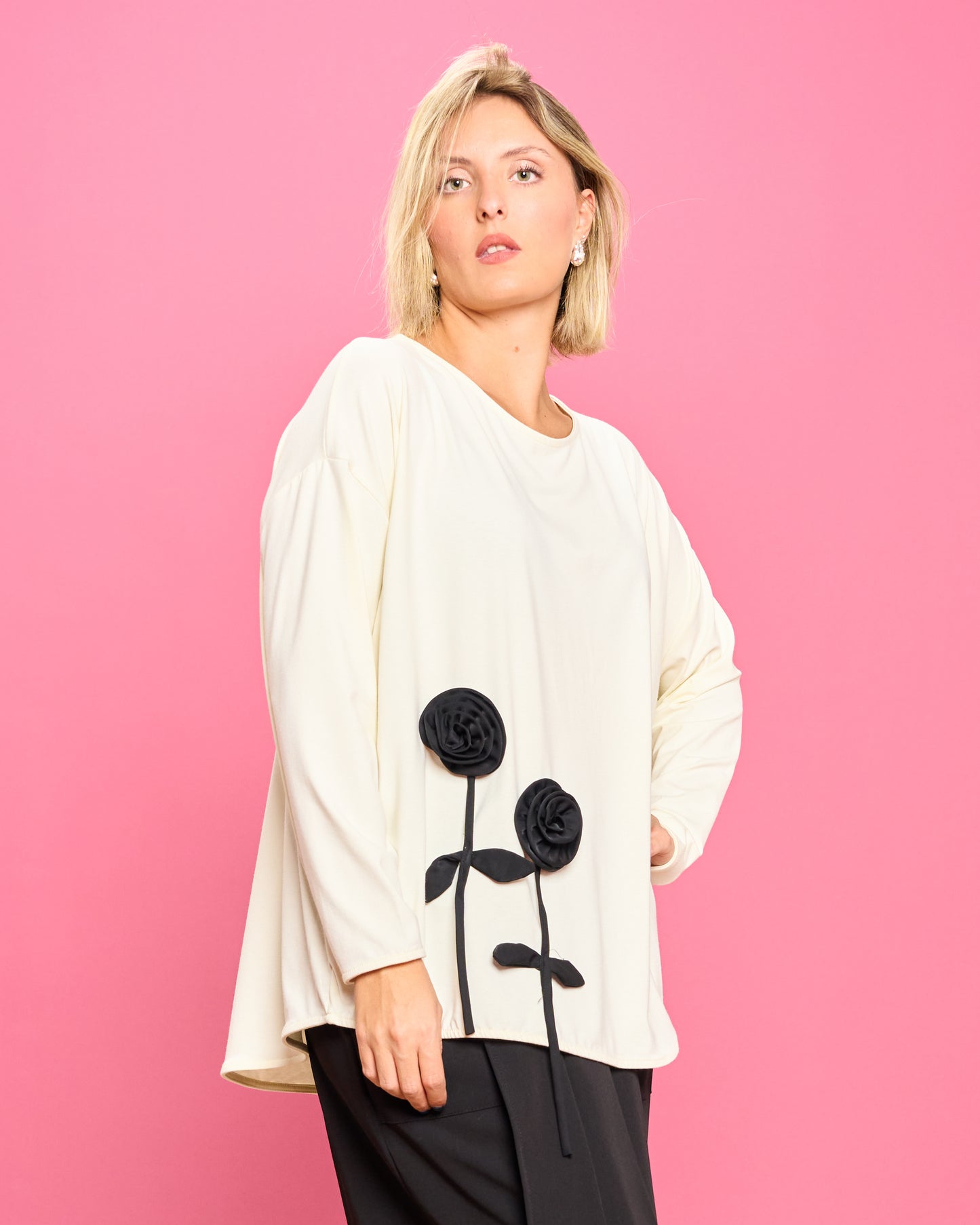Maglia Oversize con Fiori Applicati