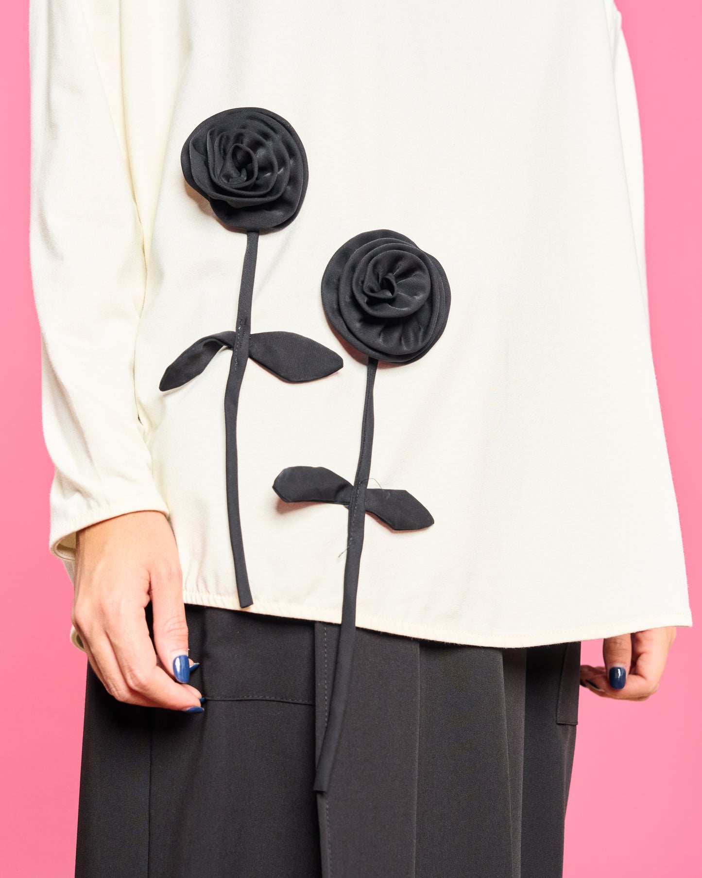 Maglia Oversize con Fiori Applicati