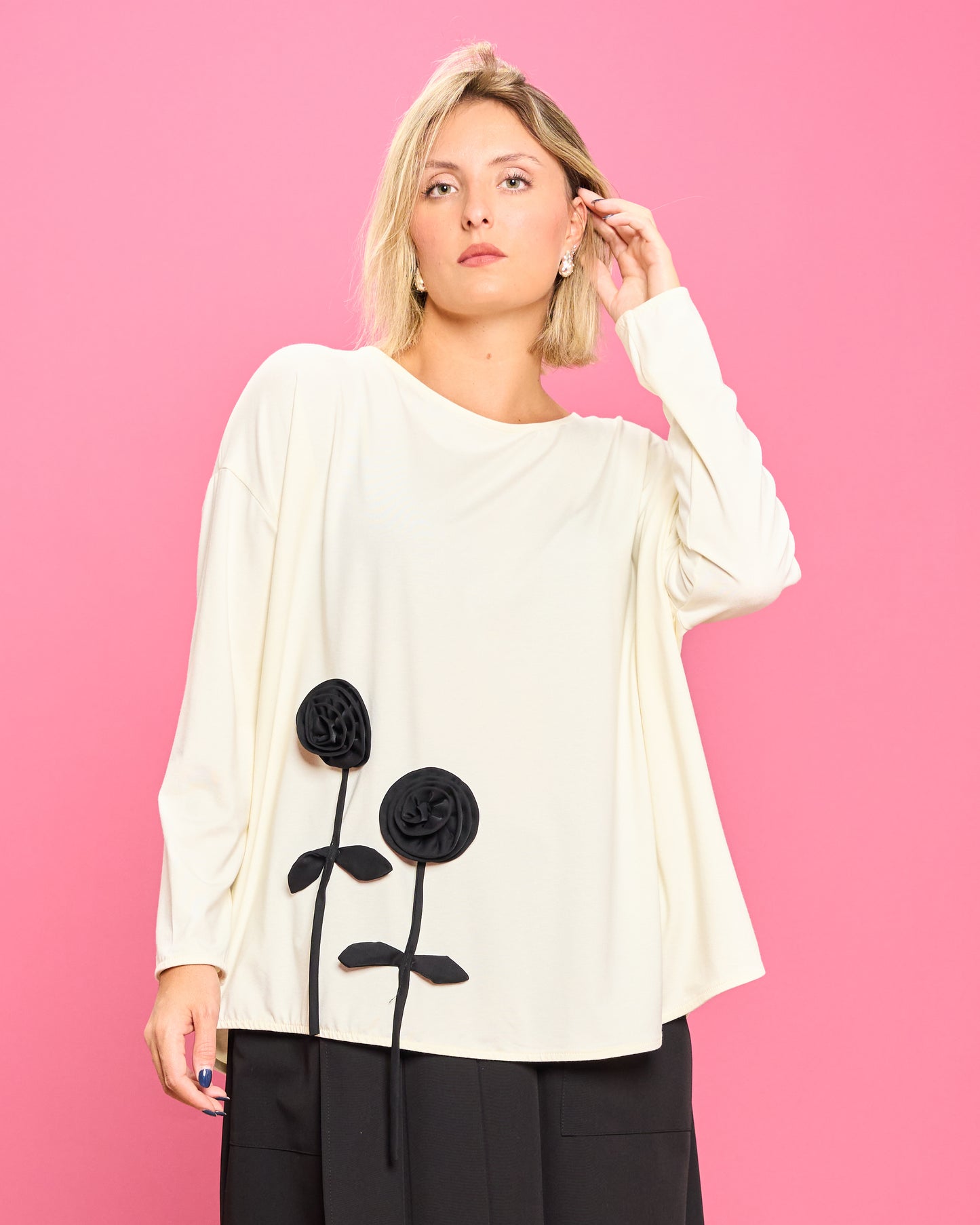 Maglia Oversize con Fiori Applicati