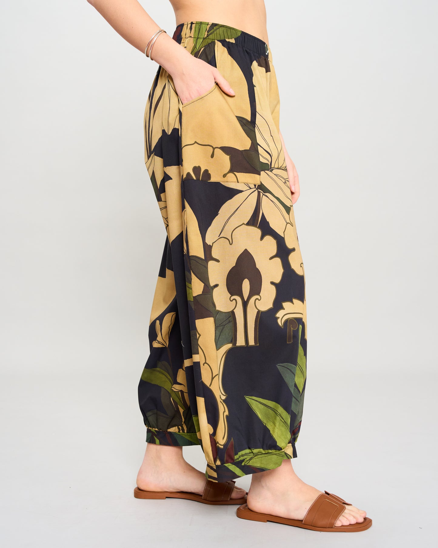 Patterned Crop Divided Skirt