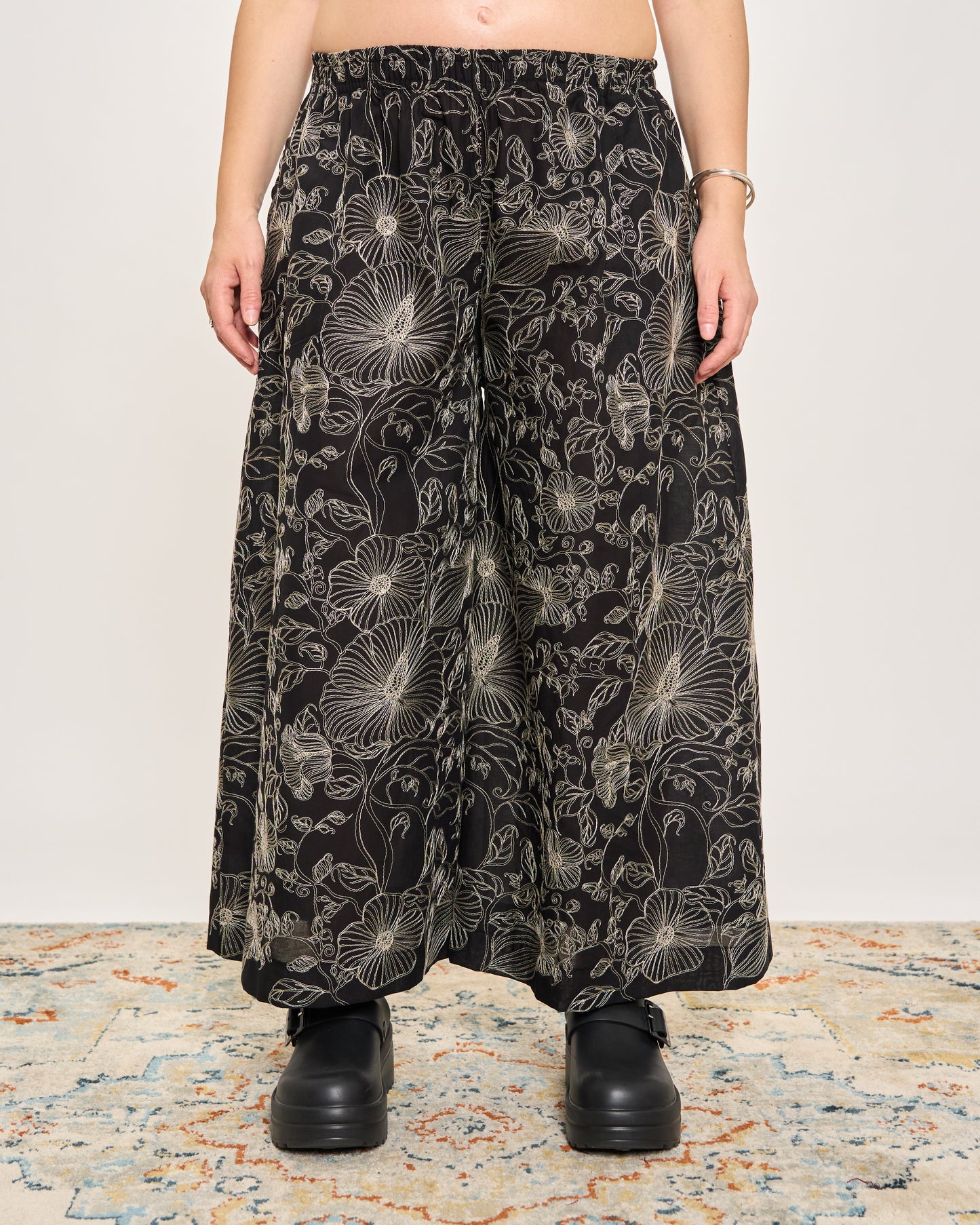 Pantagonna in Fresco Cotone Ricamato