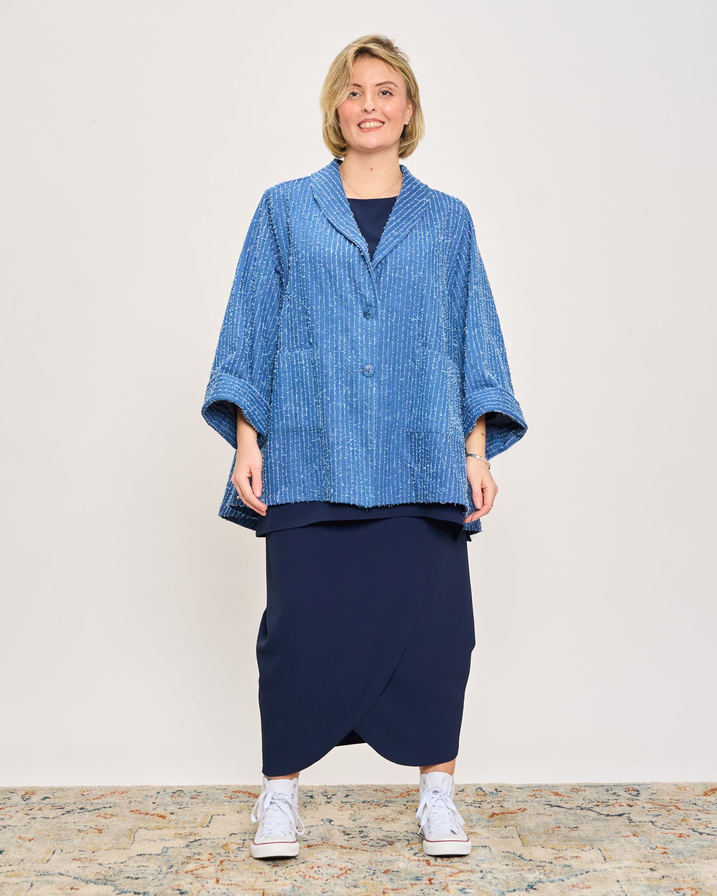 Giacca Svasata in Jeans Graffiato