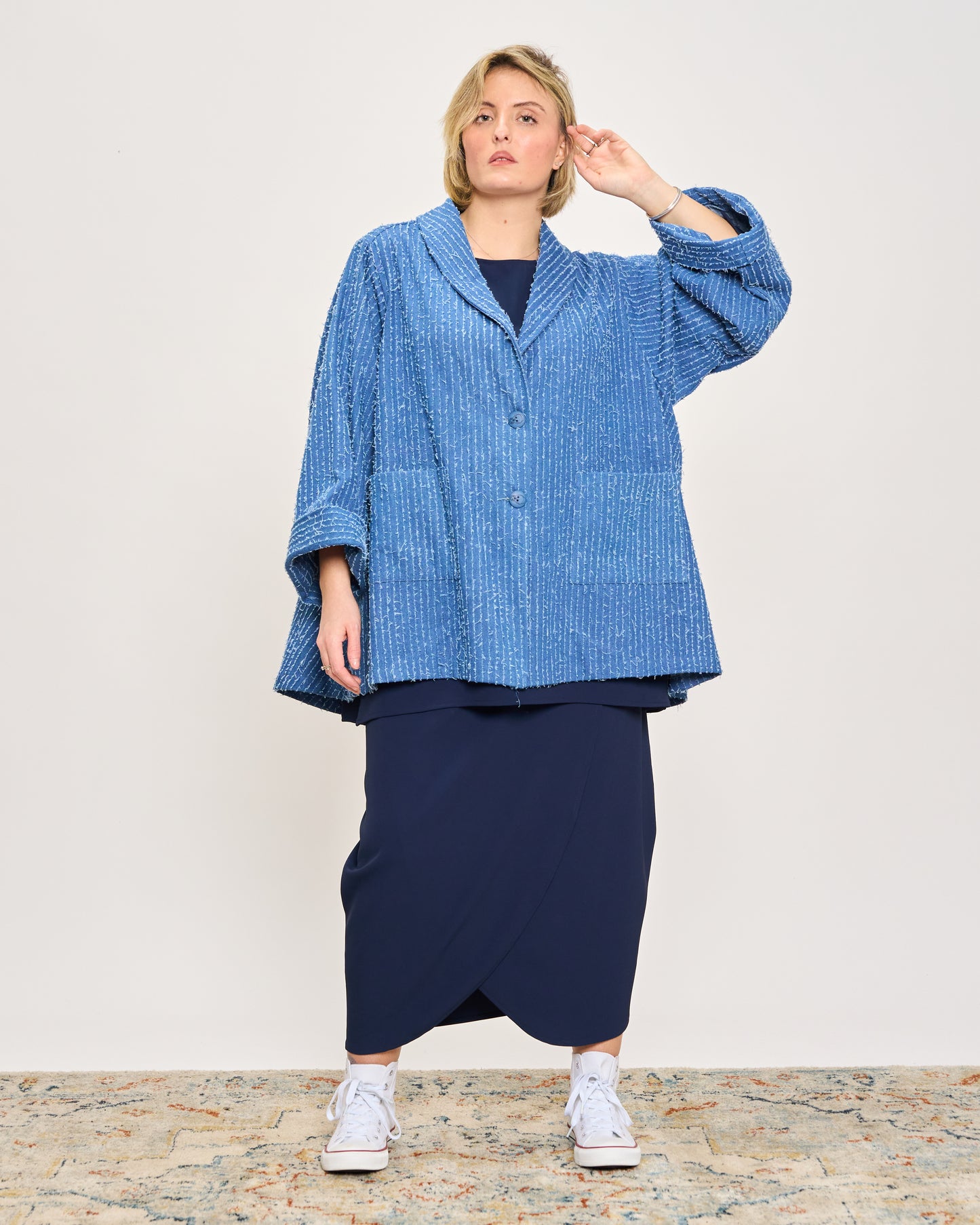 Giacca Svasata in Jeans Graffiato