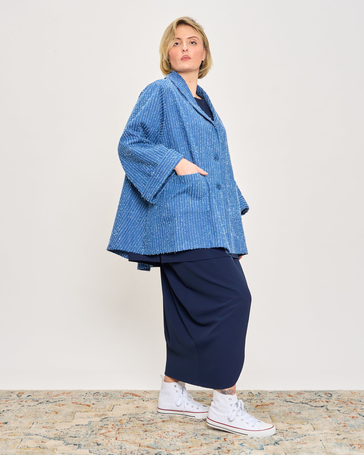 Giacca Svasata in Jeans Graffiato