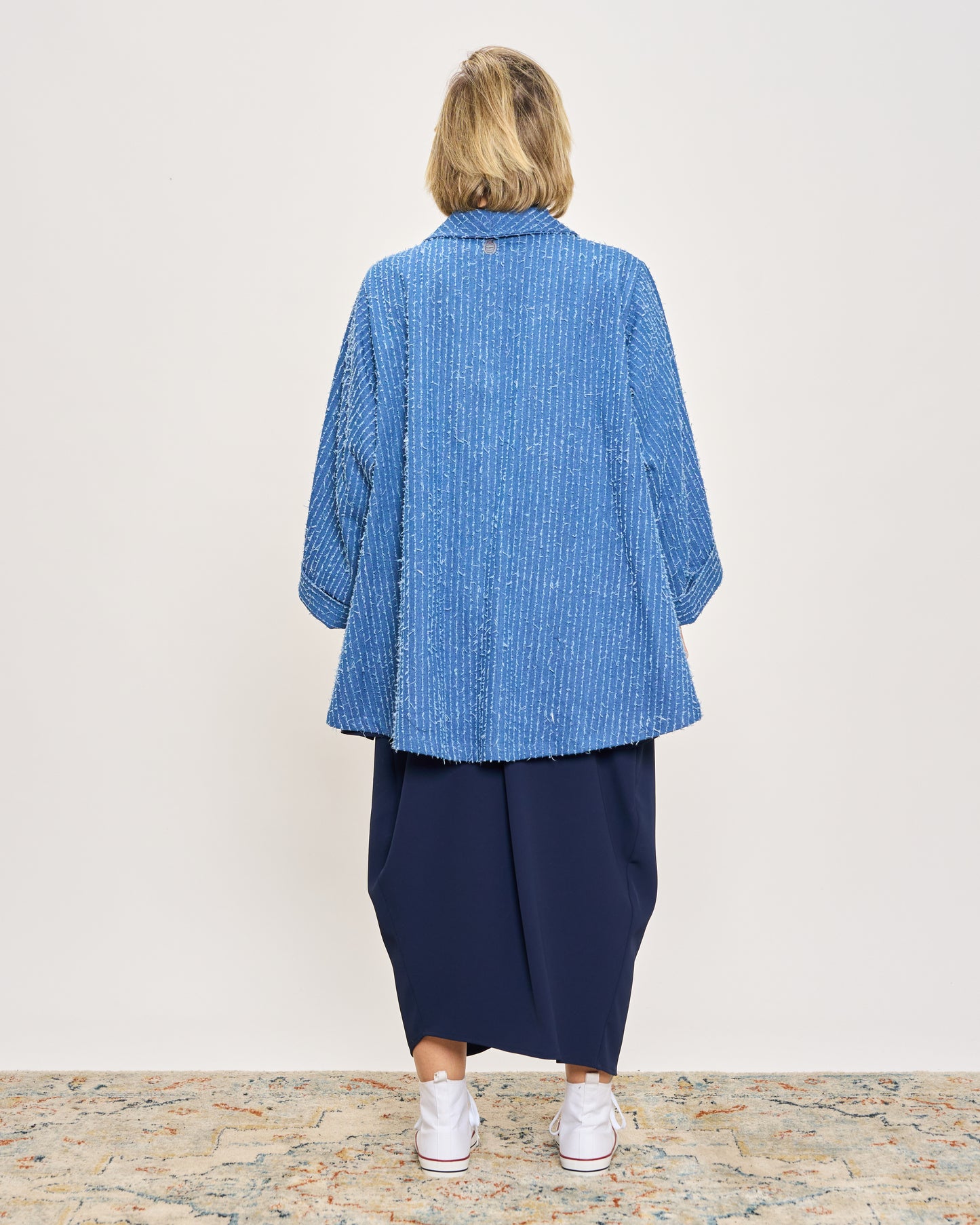 Giacca Svasata in Jeans Graffiato