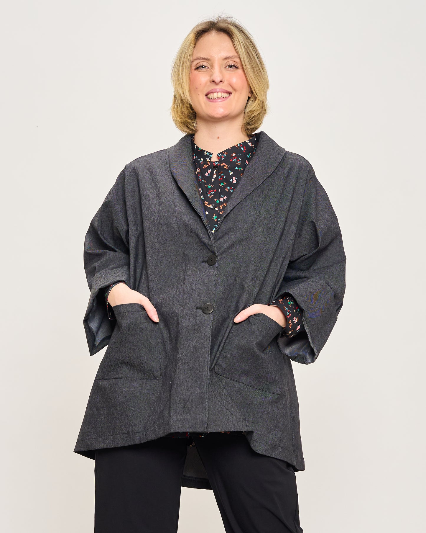 Giacca Svasata in Jeans Elasticizzata