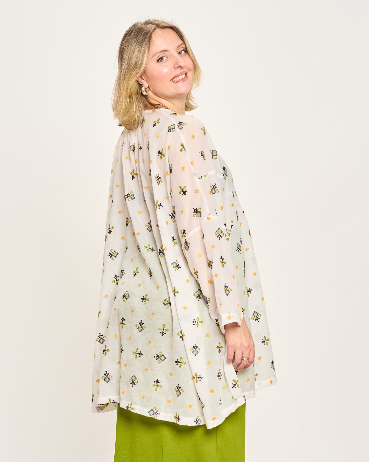 Blusa Over con Ricami Fantasia