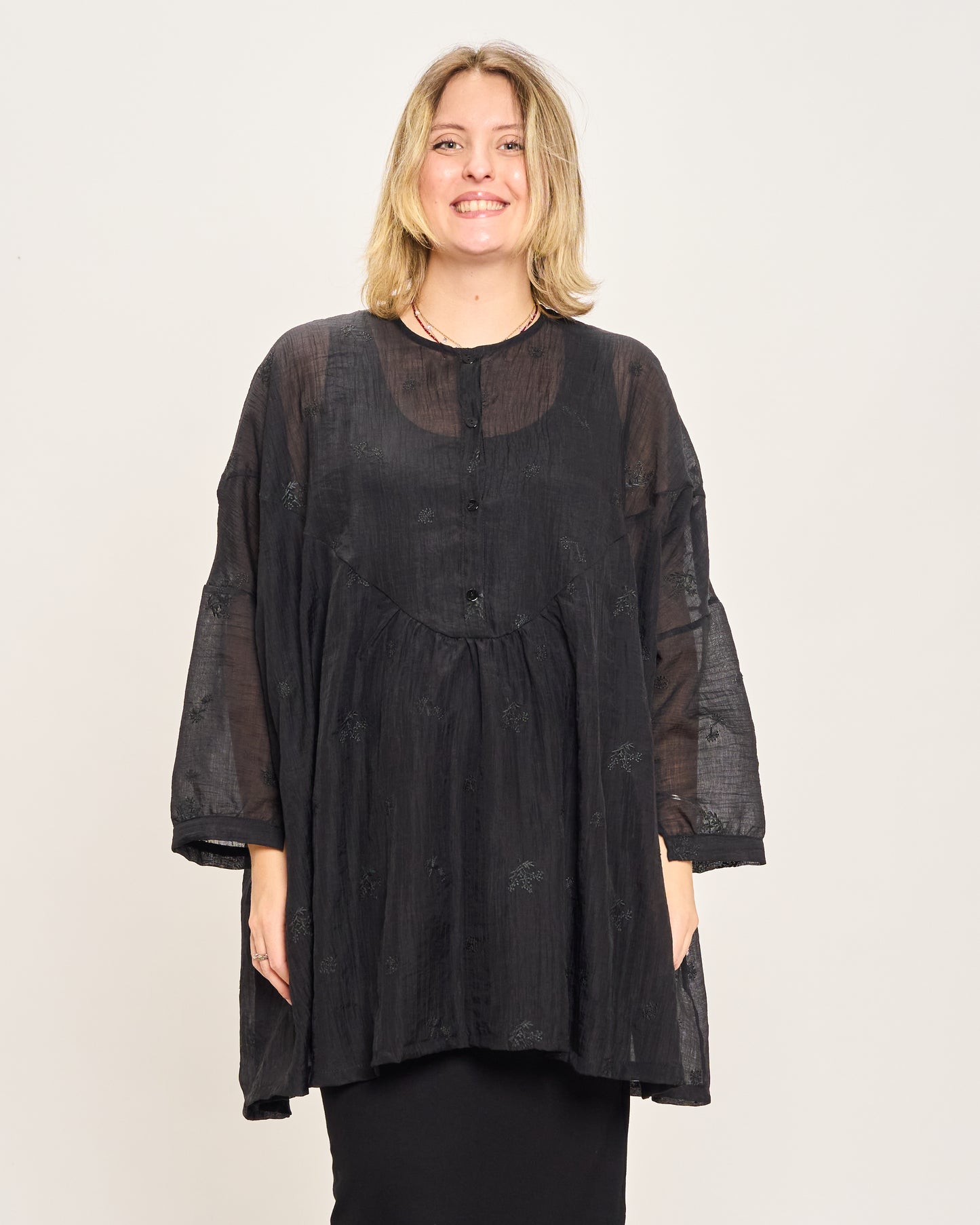 Blusa Over con Ricami Fantasia