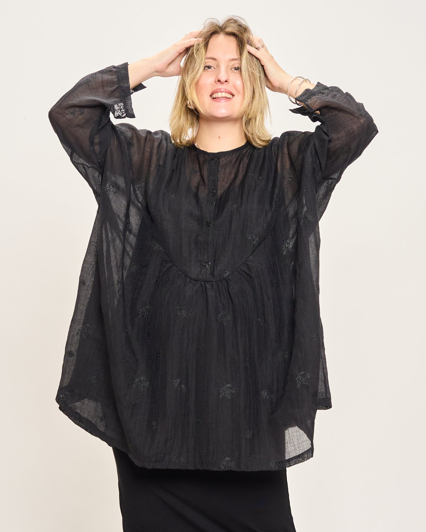 Blusa Over con Ricami Fantasia