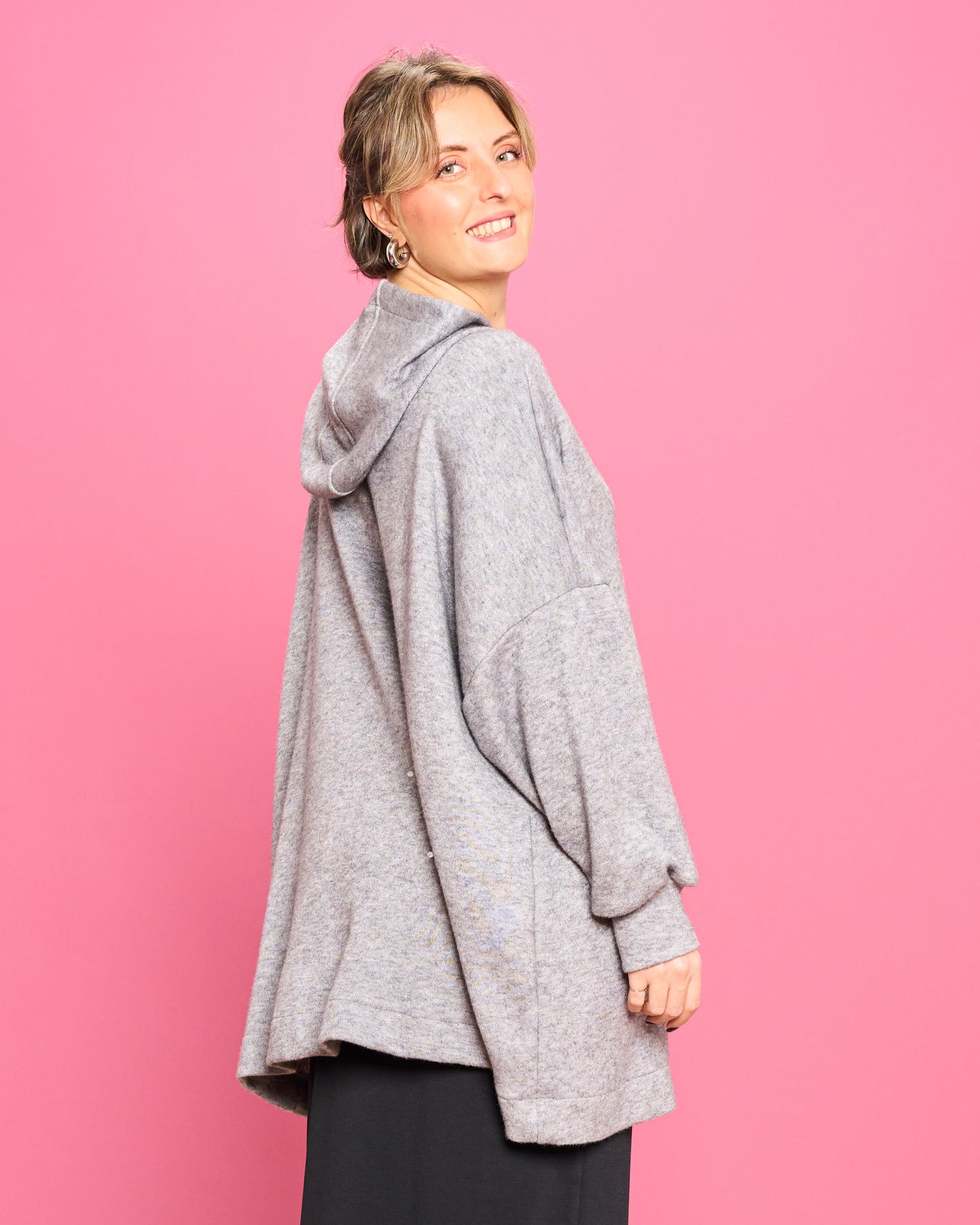 Felpa Over con Cappuccio