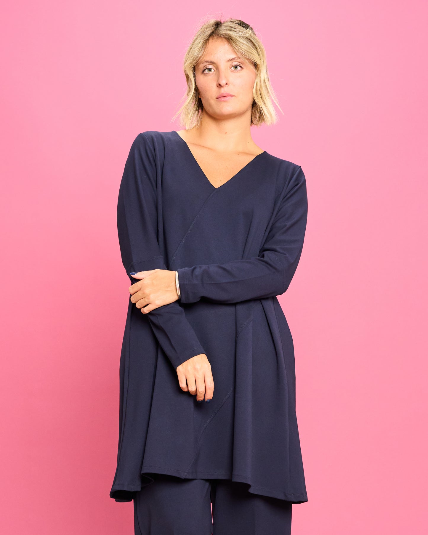 Maximaglia con Cuciture Diagonali in Maglia Stoffa
