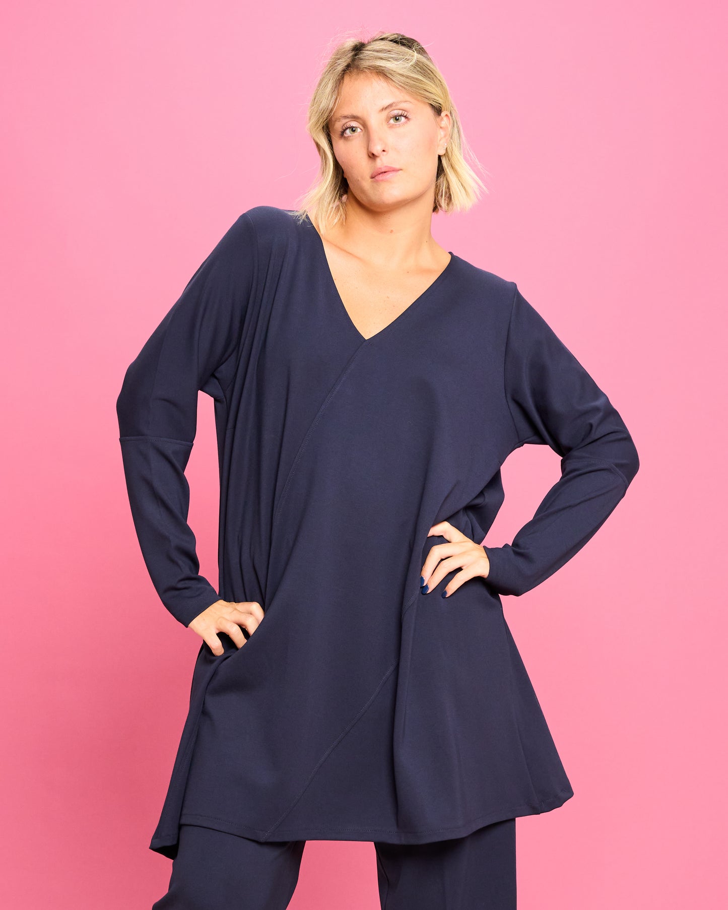 Maximaglia con Cuciture Diagonali in Maglia Stoffa