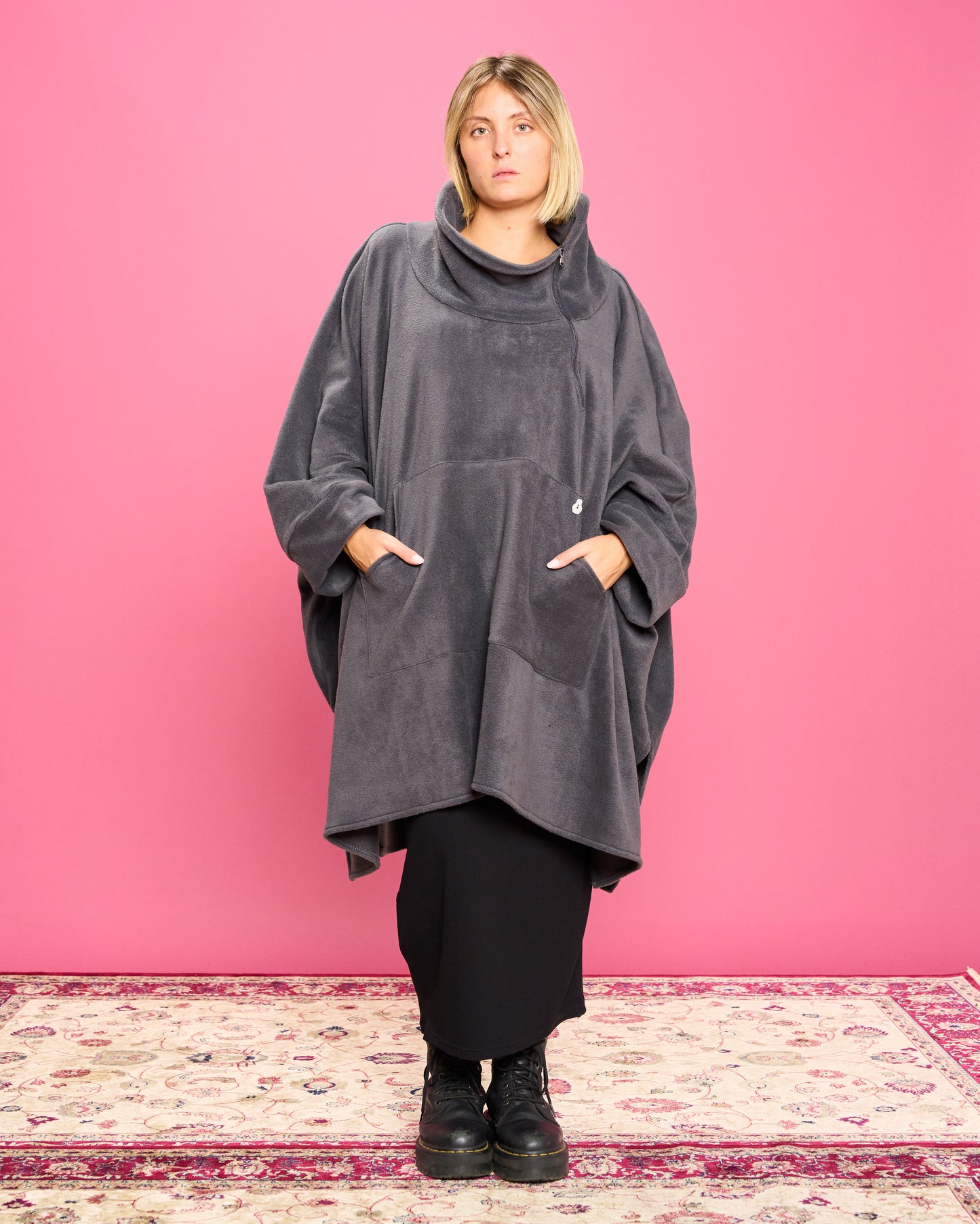 Maxi Mantella in Pile