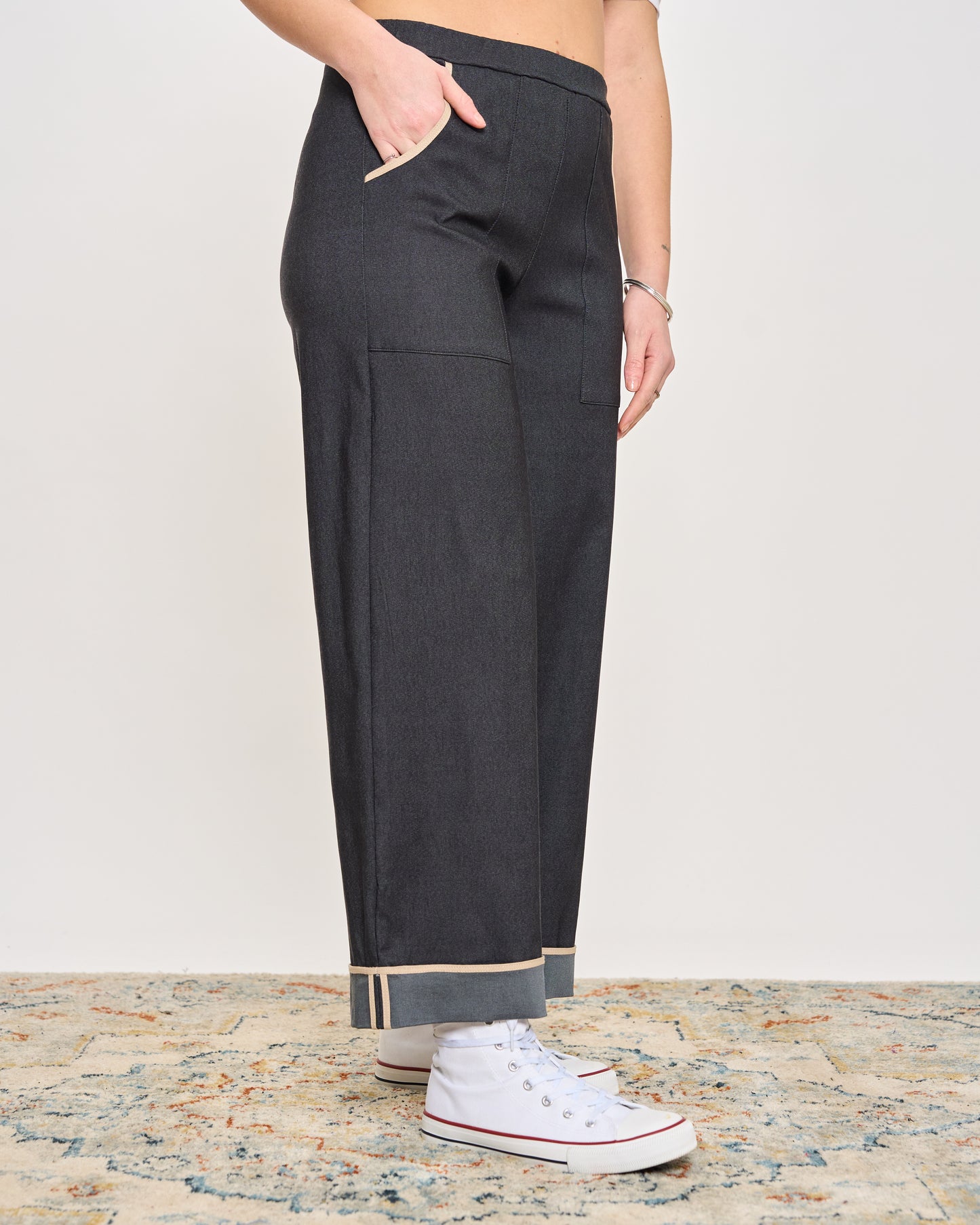 Pantalone in Denim Elasticizzato Bordato