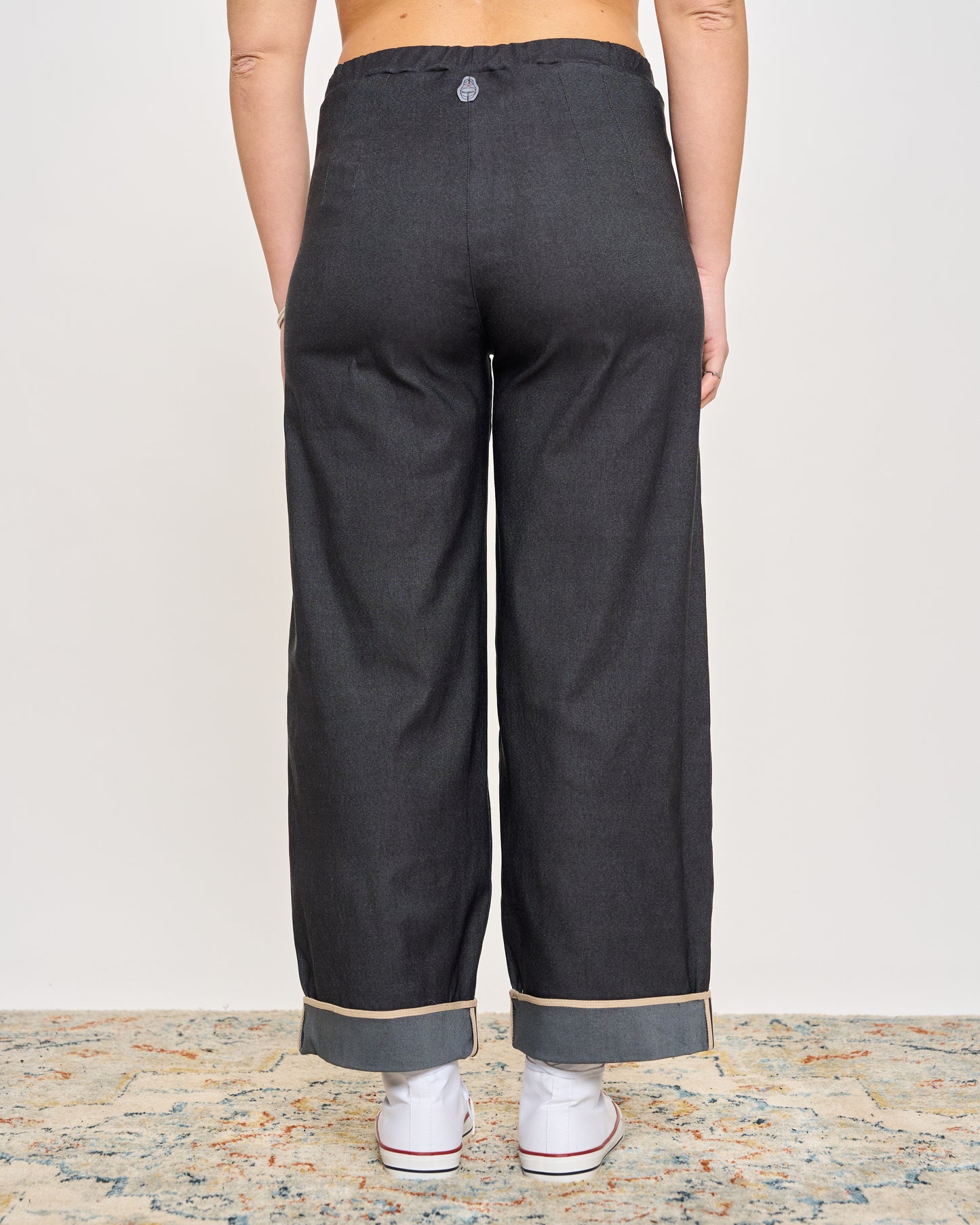 Pantalone in Denim Elasticizzato Bordato