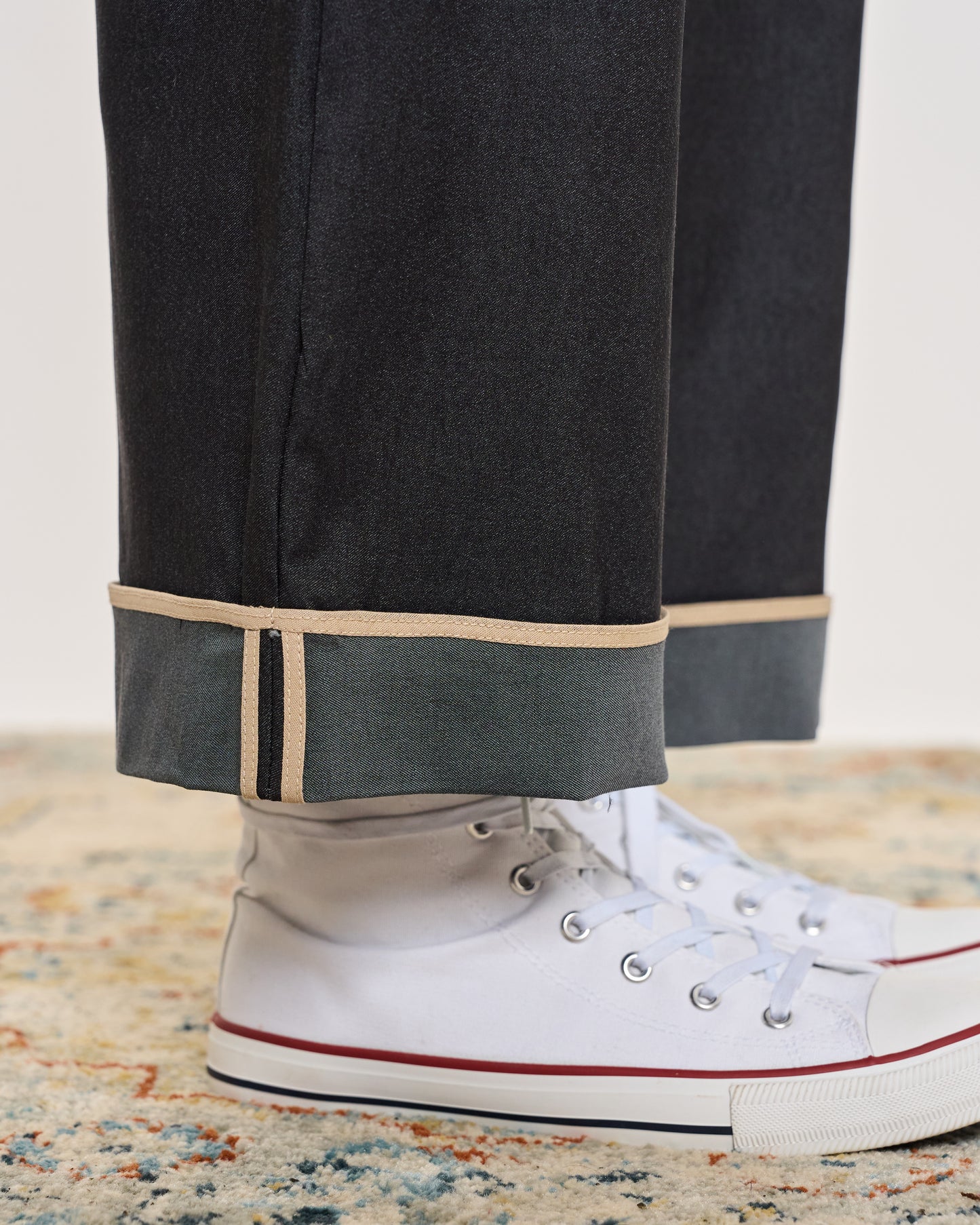 Pantalone in Denim Elasticizzato Bordato