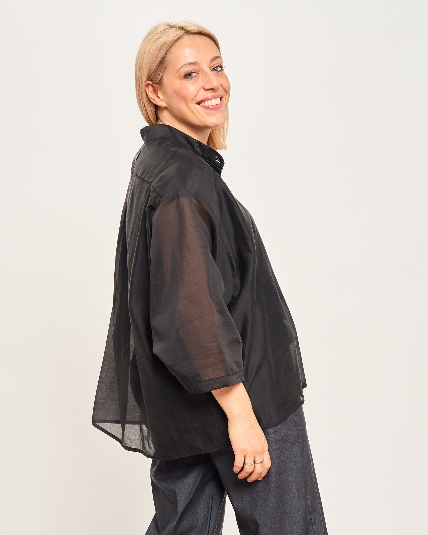 Short Oversized Shirt in Lightweight Cotton