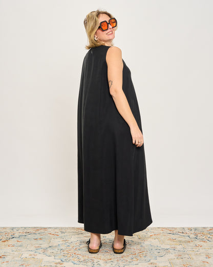 Sleeveless Dress with Frog Fastening