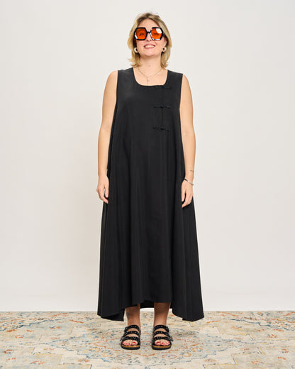 Sleeveless Dress with Frog Fastening