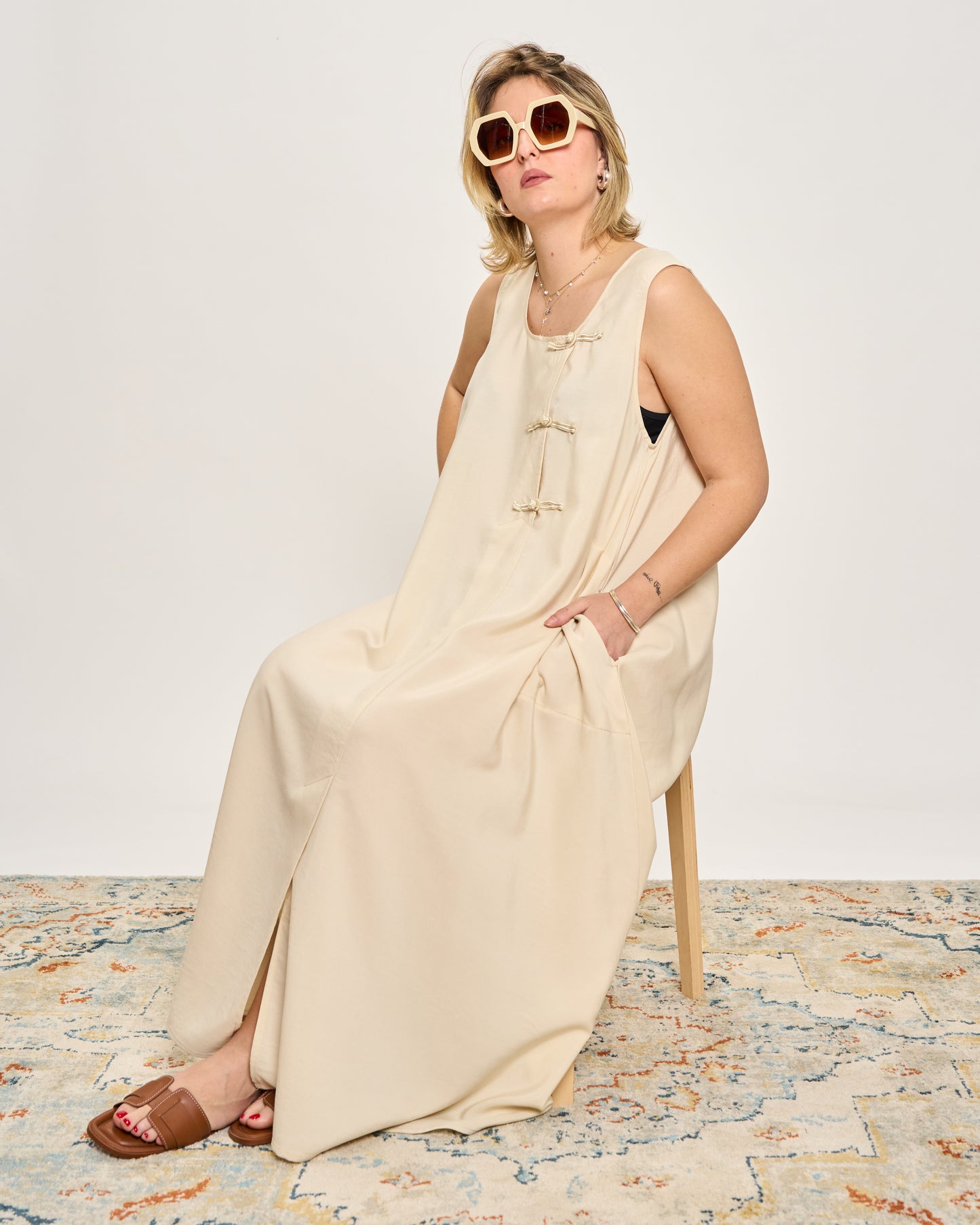 Sleeveless Dress with Frog Fastening