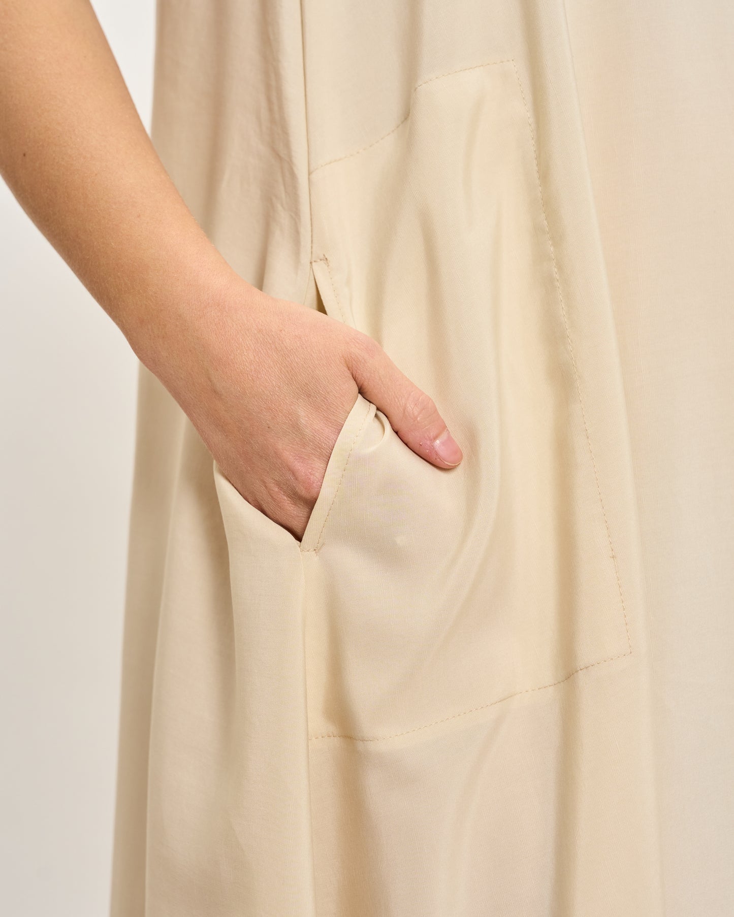 Sleeveless Dress with Frog Fastening