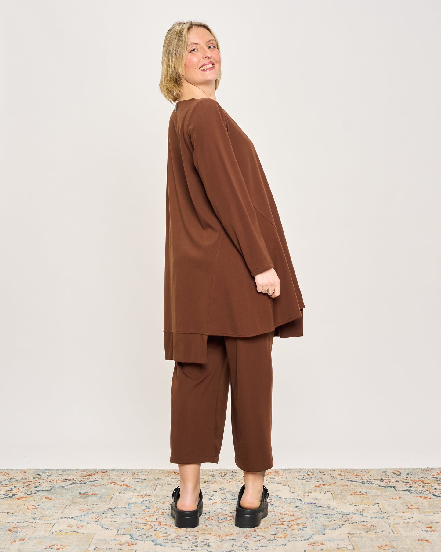 Maxi Maglia Svasata con Fondo Sfalzato