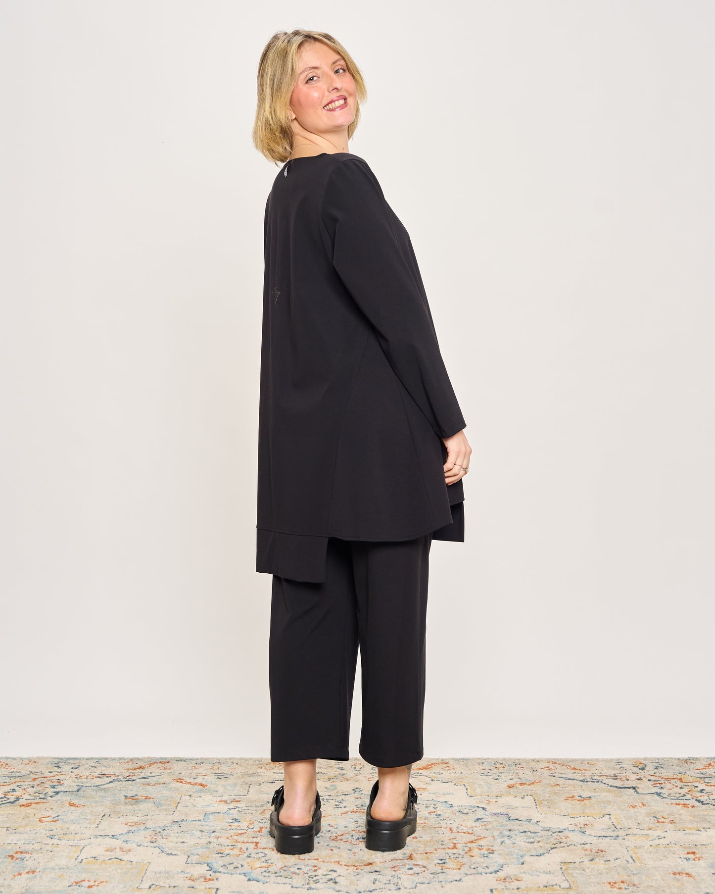 Maxi Maglia Svasata con Fondo Sfalzato