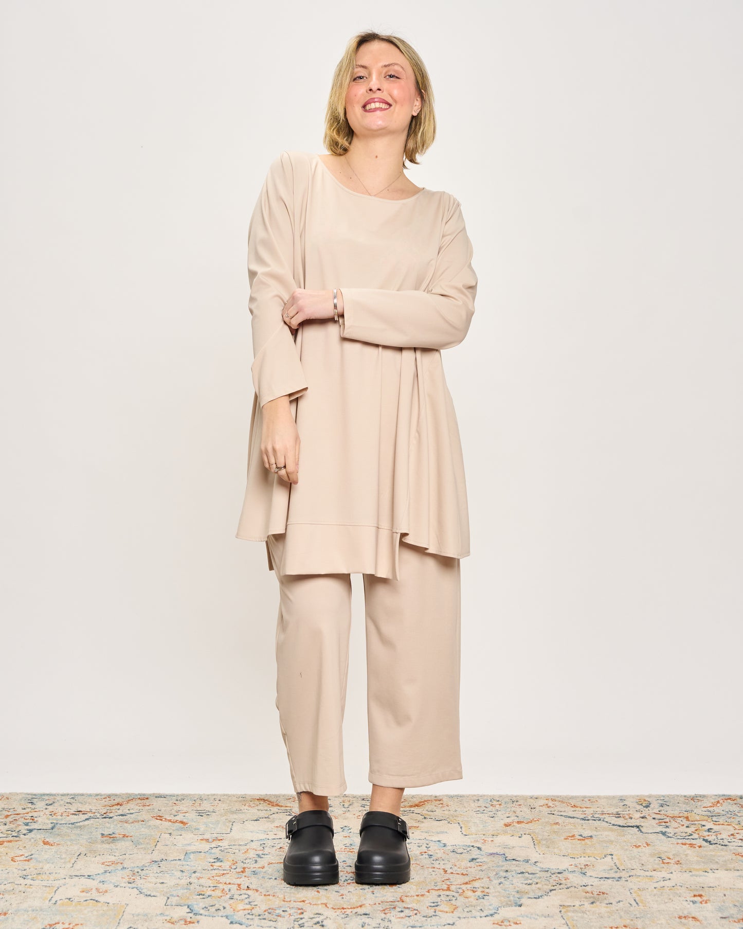 Maxi Maglia Svasata con Fondo Sfalzato