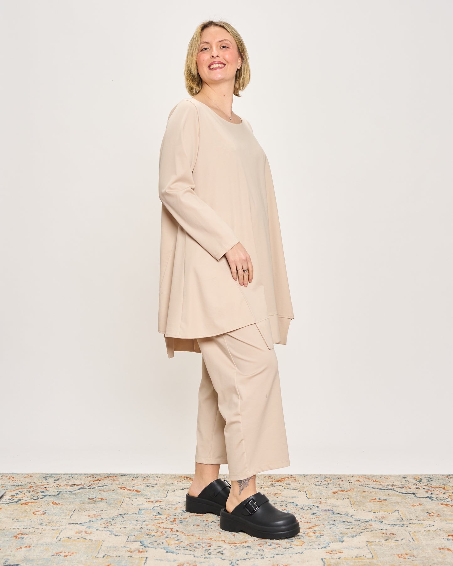 Maxi Maglia Svasata con Fondo Sfalzato