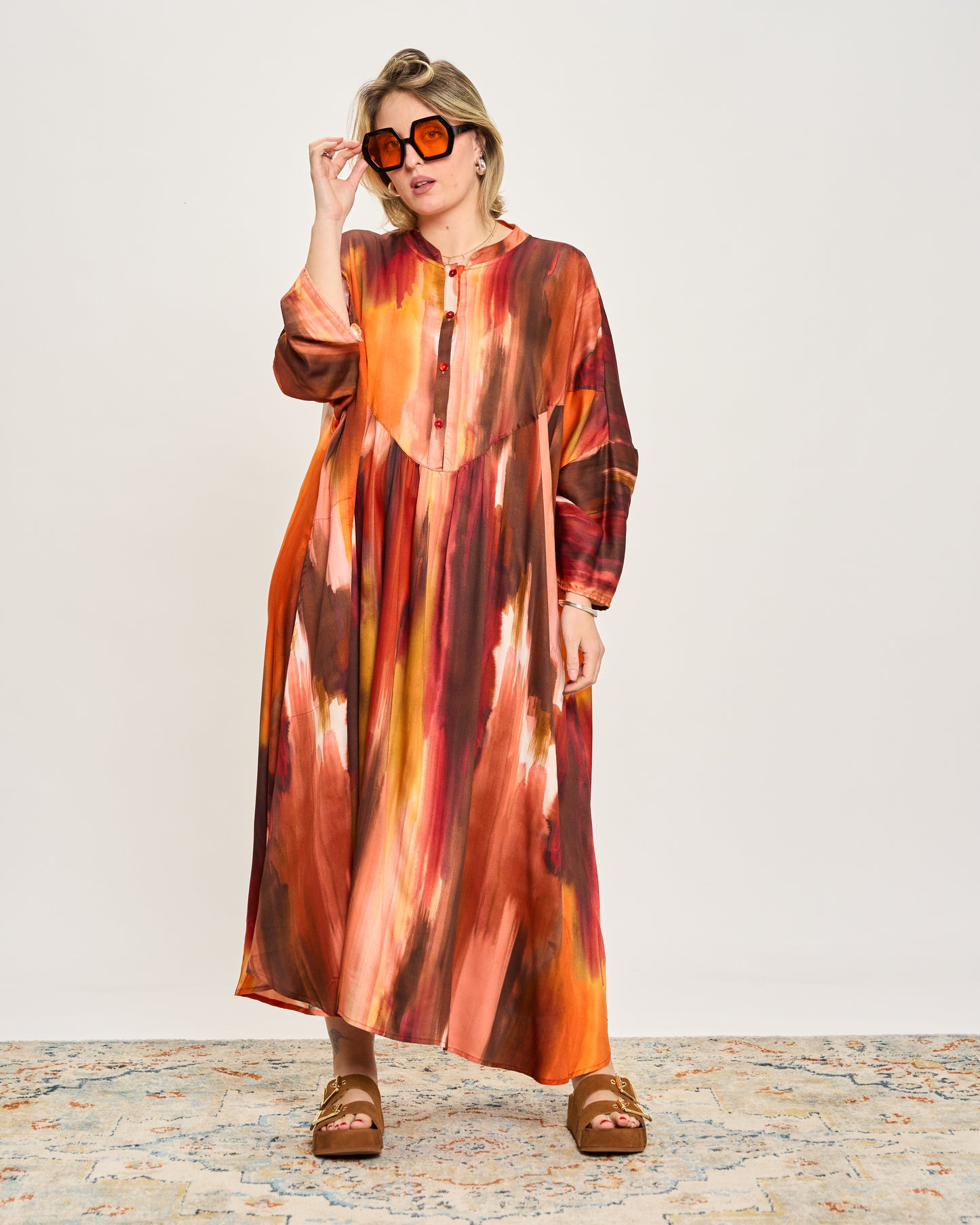 Abito Svasato Oversize con Apertura a Polo