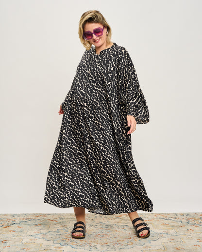 Abito Svasato Oversize con Apertura a Polo