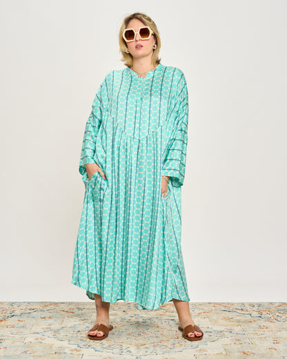 Abito Svasato Oversize con Apertura a Polo