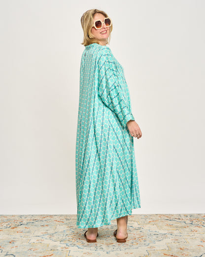 Abito Svasato Oversize con Apertura a Polo